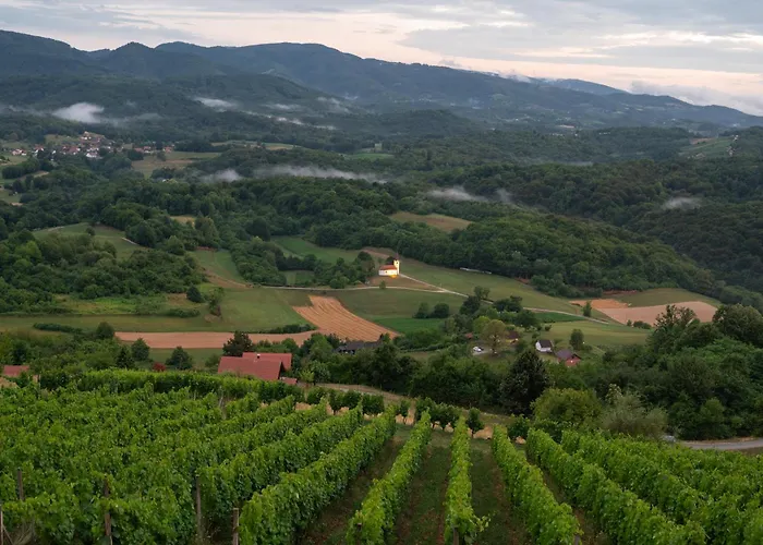 בית כפרי Sleme House