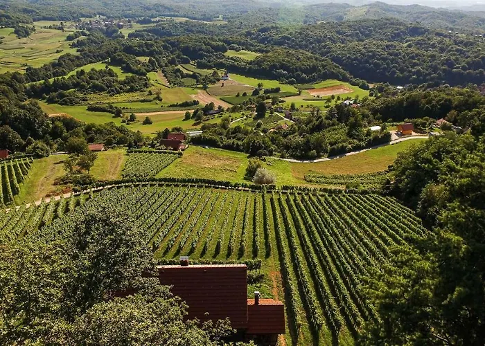 בית כפרי Sleme House