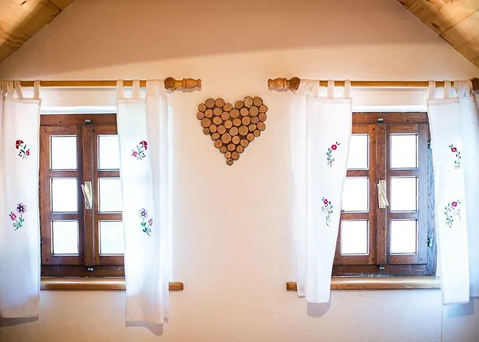 בית כפרי Sleme House